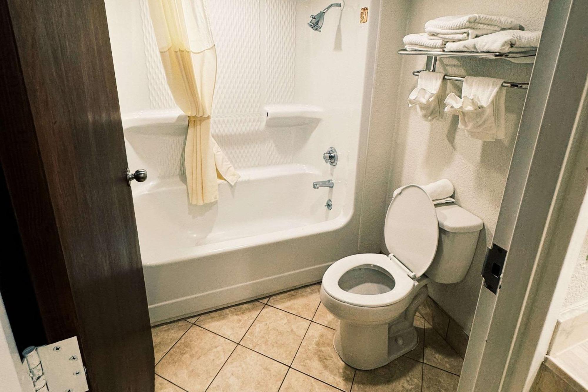 Quality Inn Near Chattanooga South Ринголд Екстериор снимка